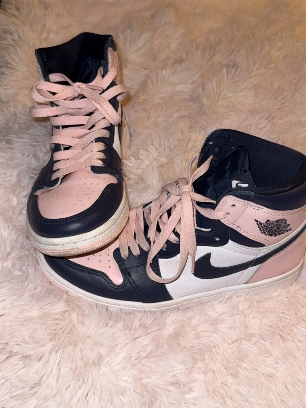 Nike Women's High-Top Sneakers in Pink, Black and White